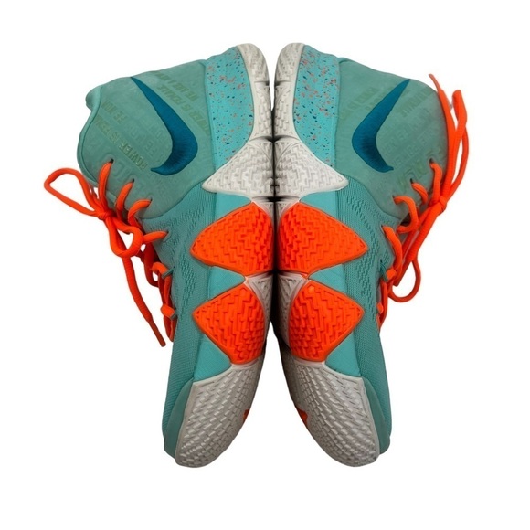 Nike Light Aqua Kyrie 4 Power Is Female Basketball Shoes Size 9 Men's - Picture 6 of 8
